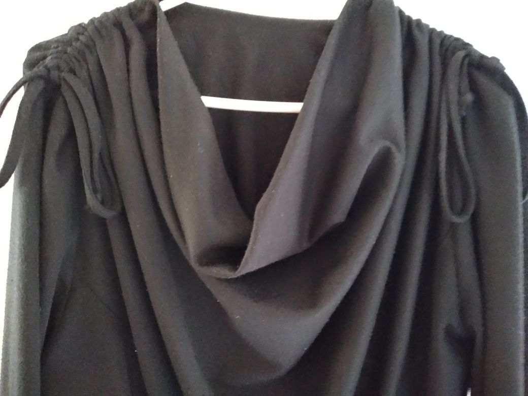 Vând rochie neagra