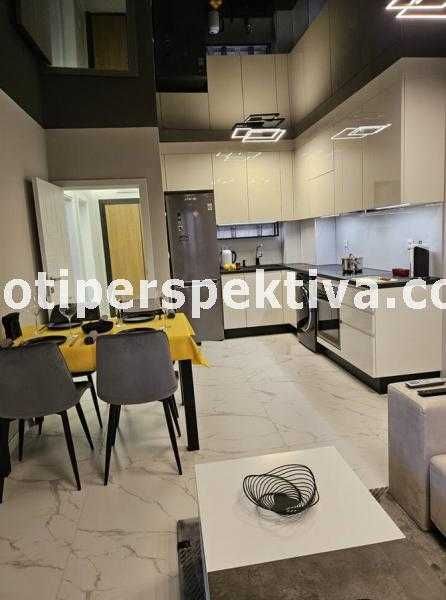 Продава се Двустаен апартамент в Пловдив, Тракия - 76 кв.м за 1935 €/кв.м - Снимка #2