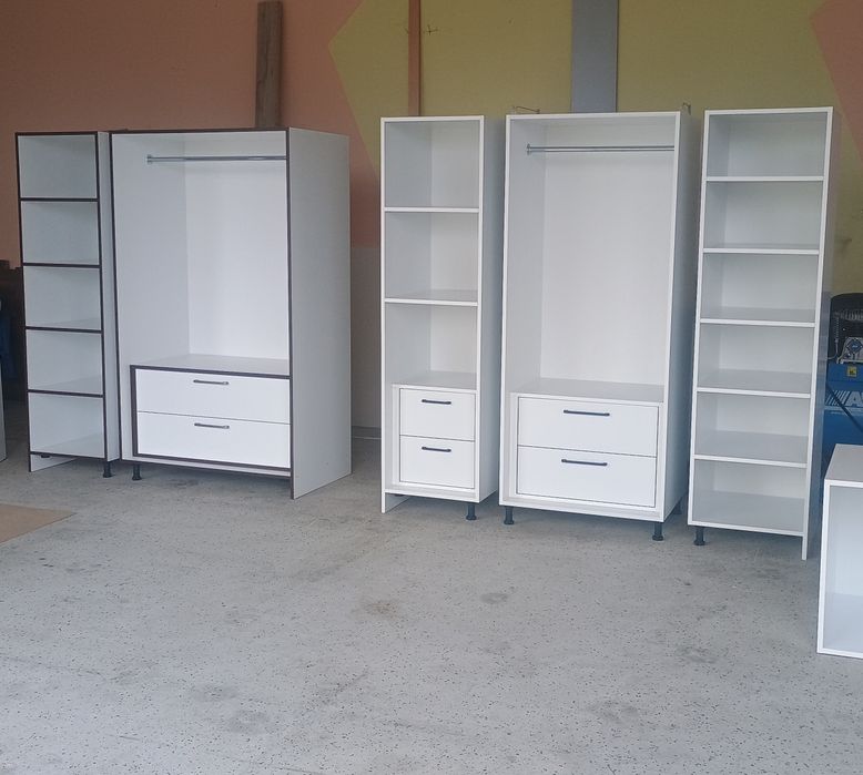 Мебели по поръчка   Дърводелски услуги