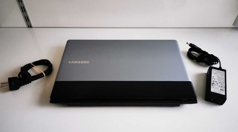 Samsung NP300E5X-A03BG (8/128GB SSD)