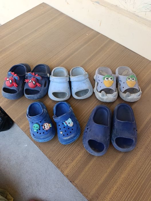 Bolalar oyoq kiyimlari