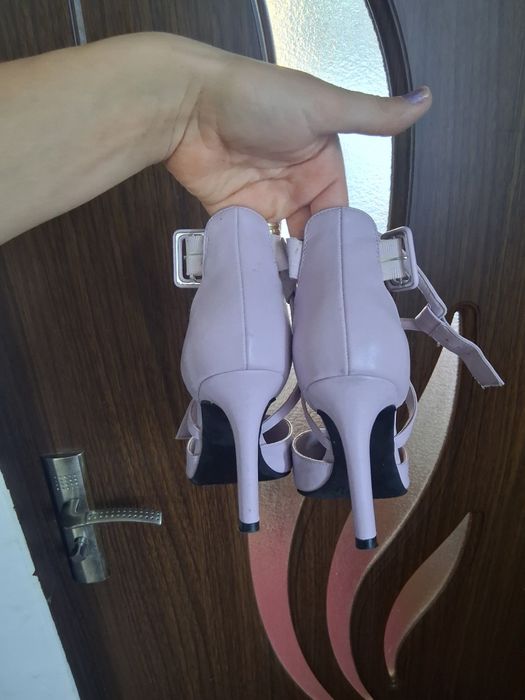 Pantofi mov de ocazie