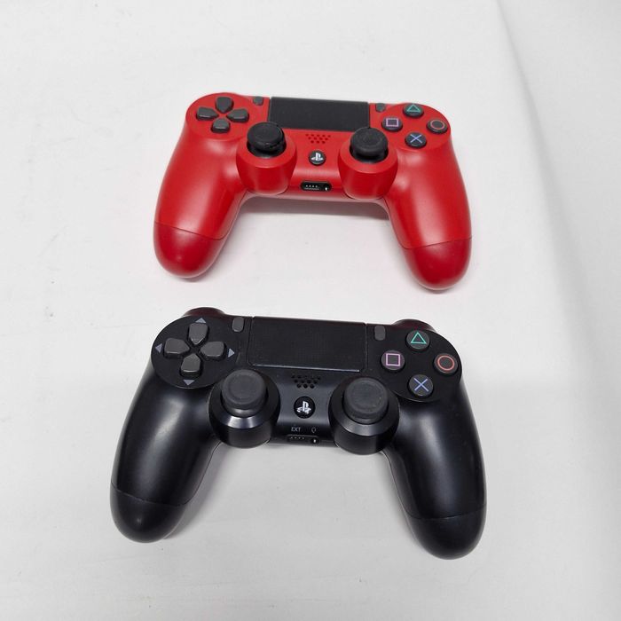 Liquid Money vinde - Consola SONY Playstation 4 Pro 1TB, 2 controlere