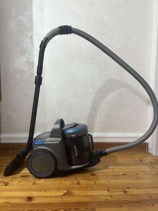 Пылесос с аквафильром фирмы Doffler