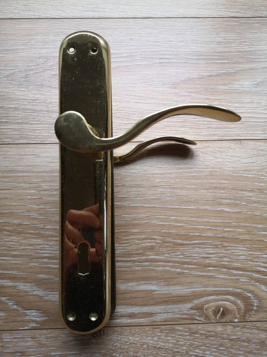 Mâner ușă metal auriu, butuc 31mm 2 chei