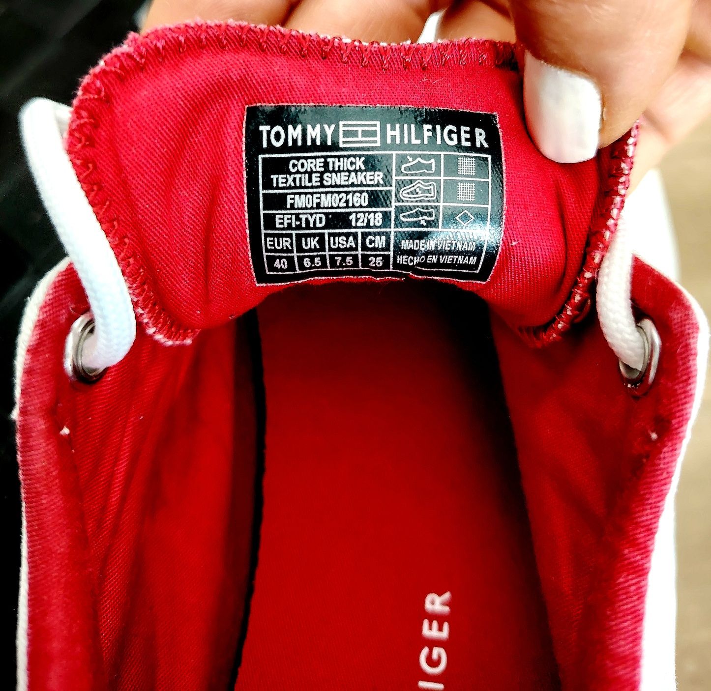 Tommy Hilfiger Оригинални мъжки или унисекс ниски кецове висок клас 40