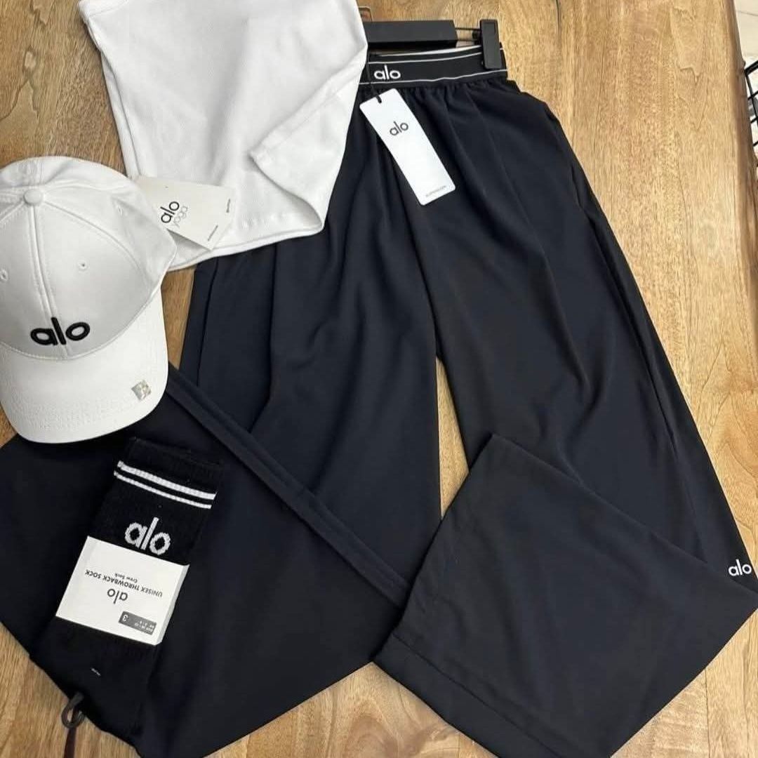 Дамски екипи и долнища Nike, Alo