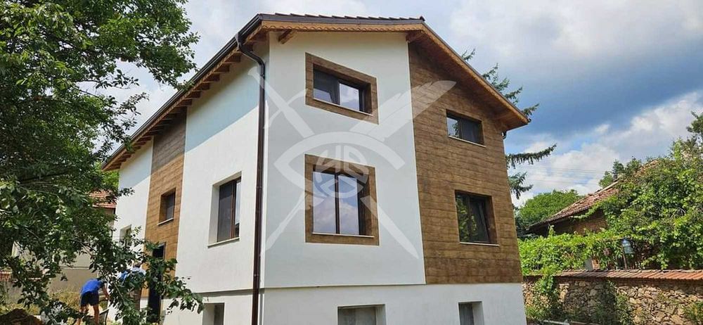 Продава се Къща в с. Боерица, Област София-област - 300 кв.м за 867 €/кв.м - Снимка #1