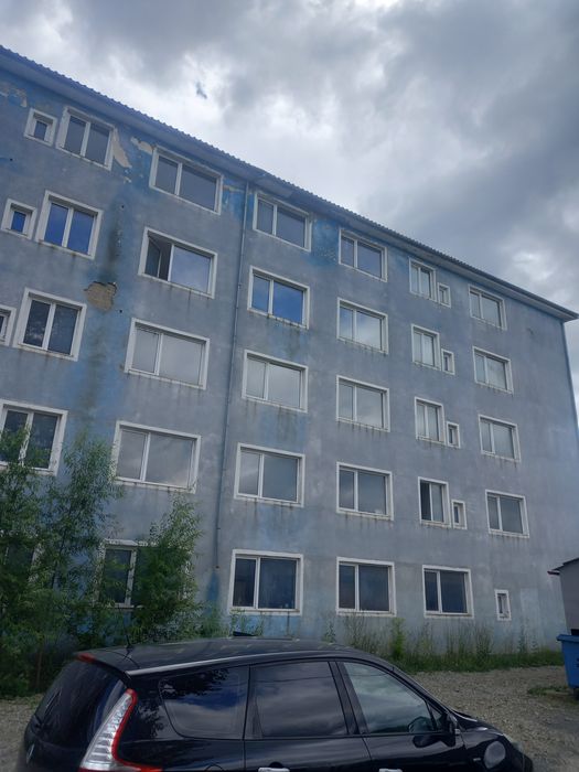 Vând bloc în Petrosani str Independentei nr 37