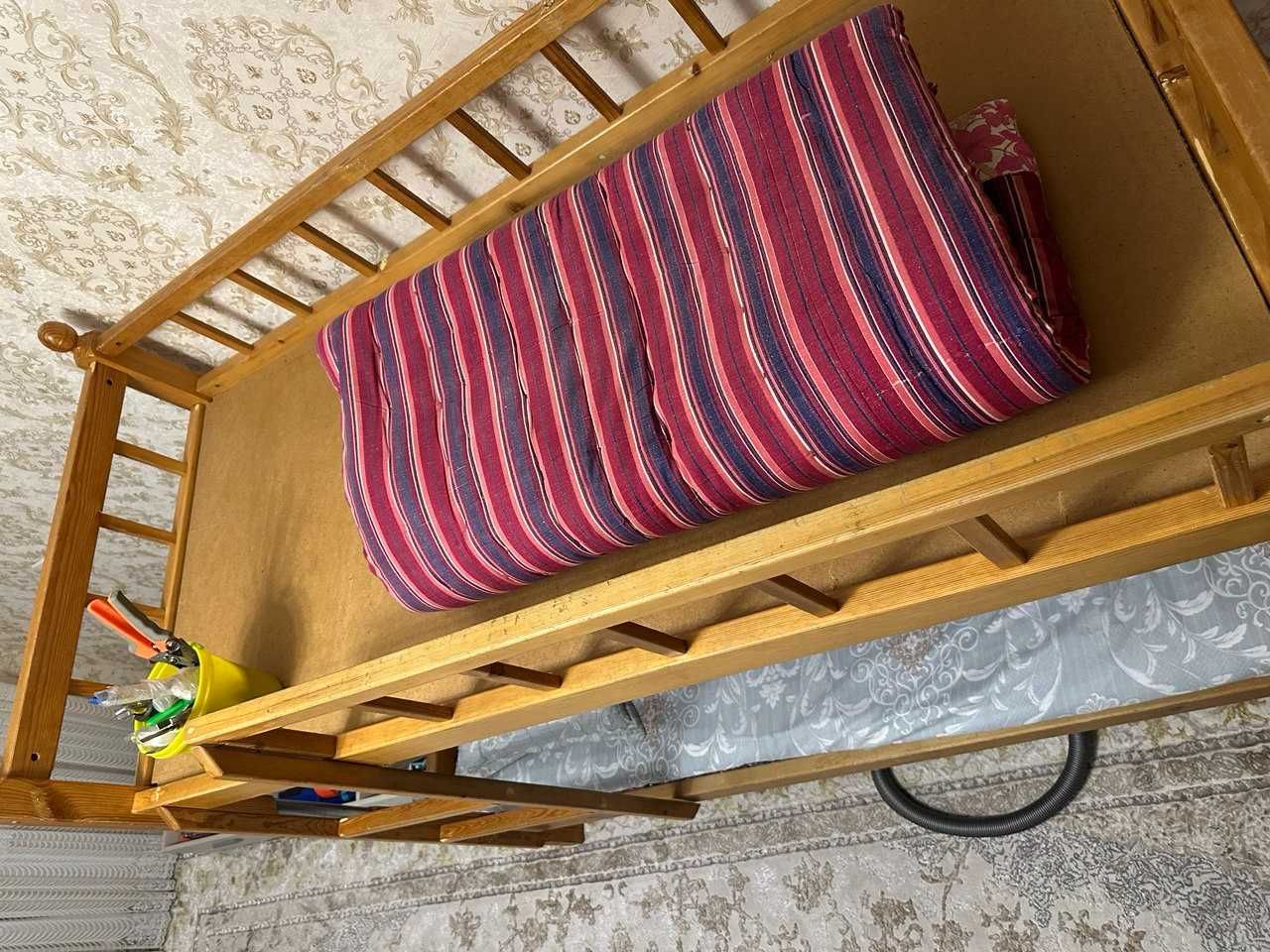 Двух ярусная кровать