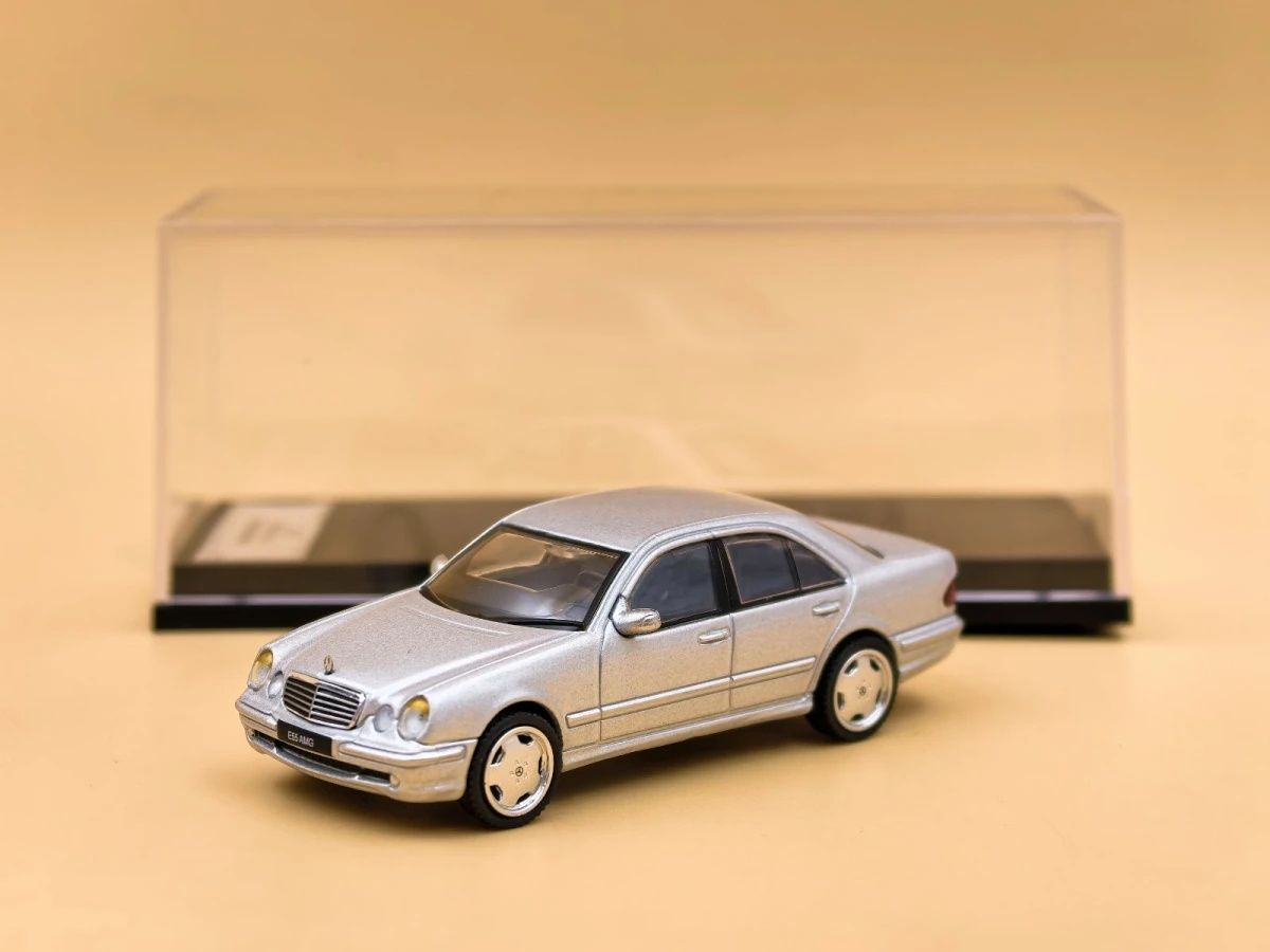 Колекционерски модели на автомобили в мащаб 1:64