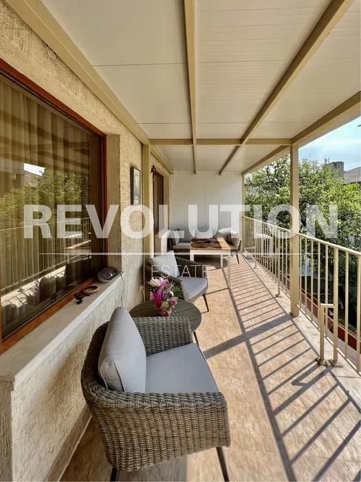 Дава се под наем Тристаен апартамент в Варна, Център - 90 кв.м за 1200 € - Снимка #12