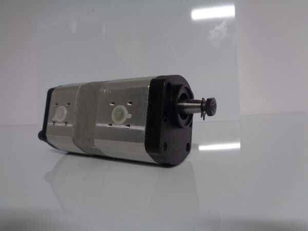 Pompa hidraulica dubla deutz 19 cc si 11cc sens rotatie stanga