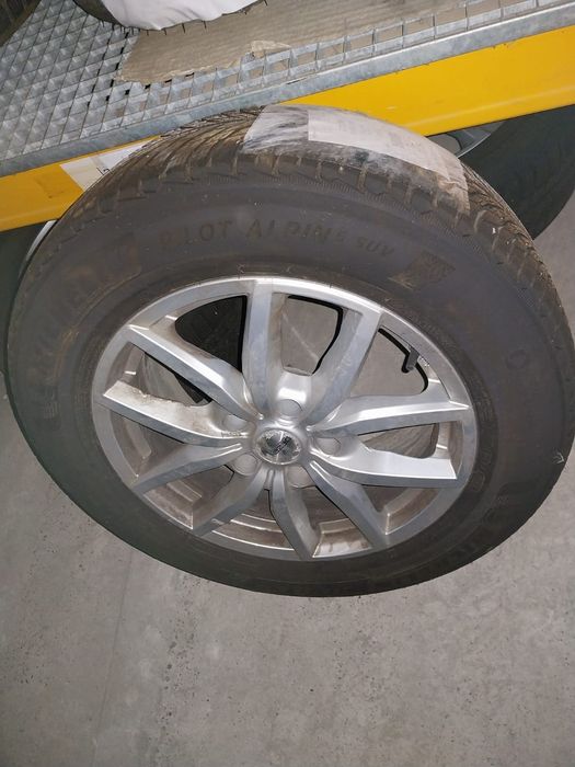 Roti Touareg 18 cauciucuri de iarna