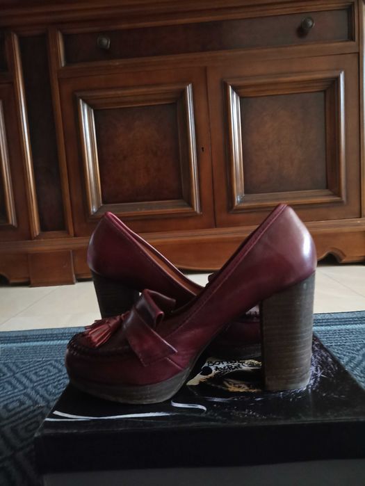 Încălțăminte de vânzare