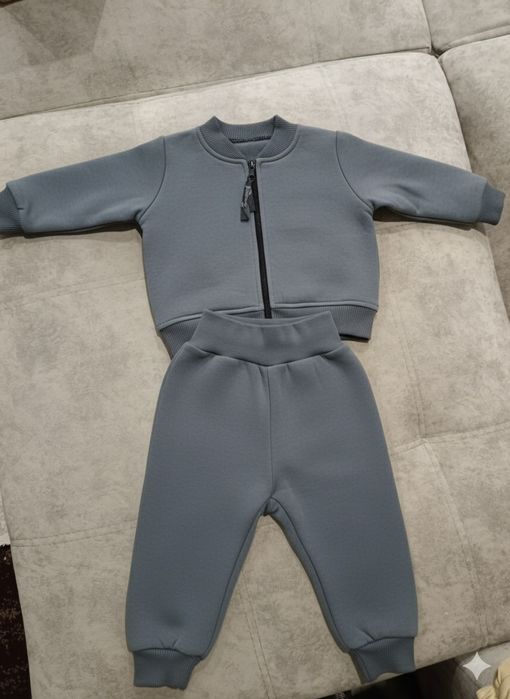 Продам теплый флисовый костюм