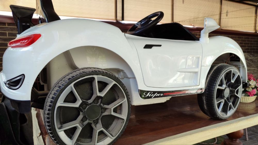 Срочно продается детская машинка