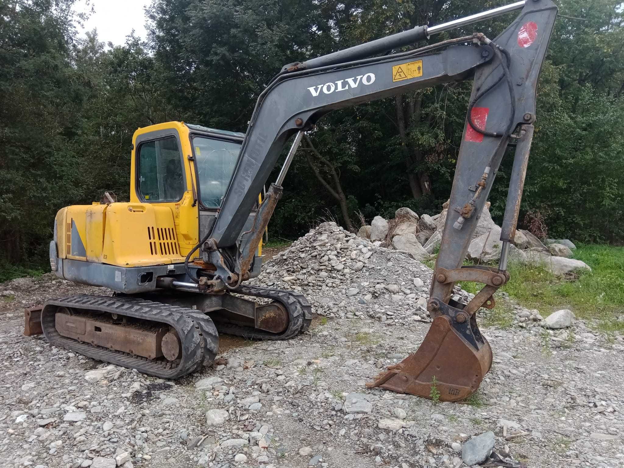 Excavator EC 55 fabricat 2004