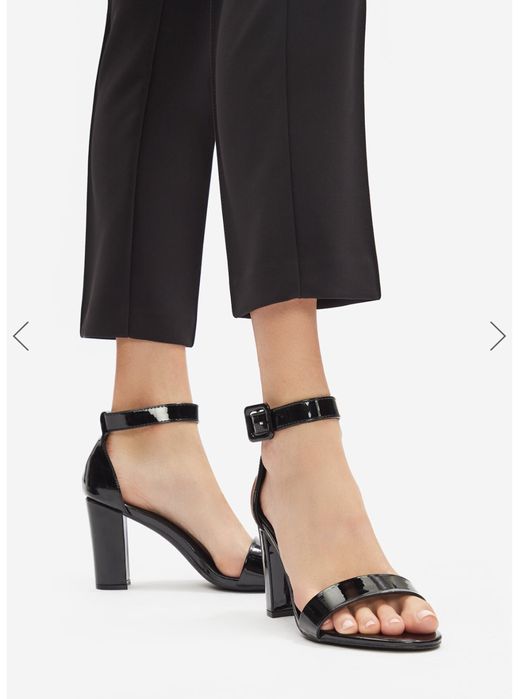 Черни лачени токове