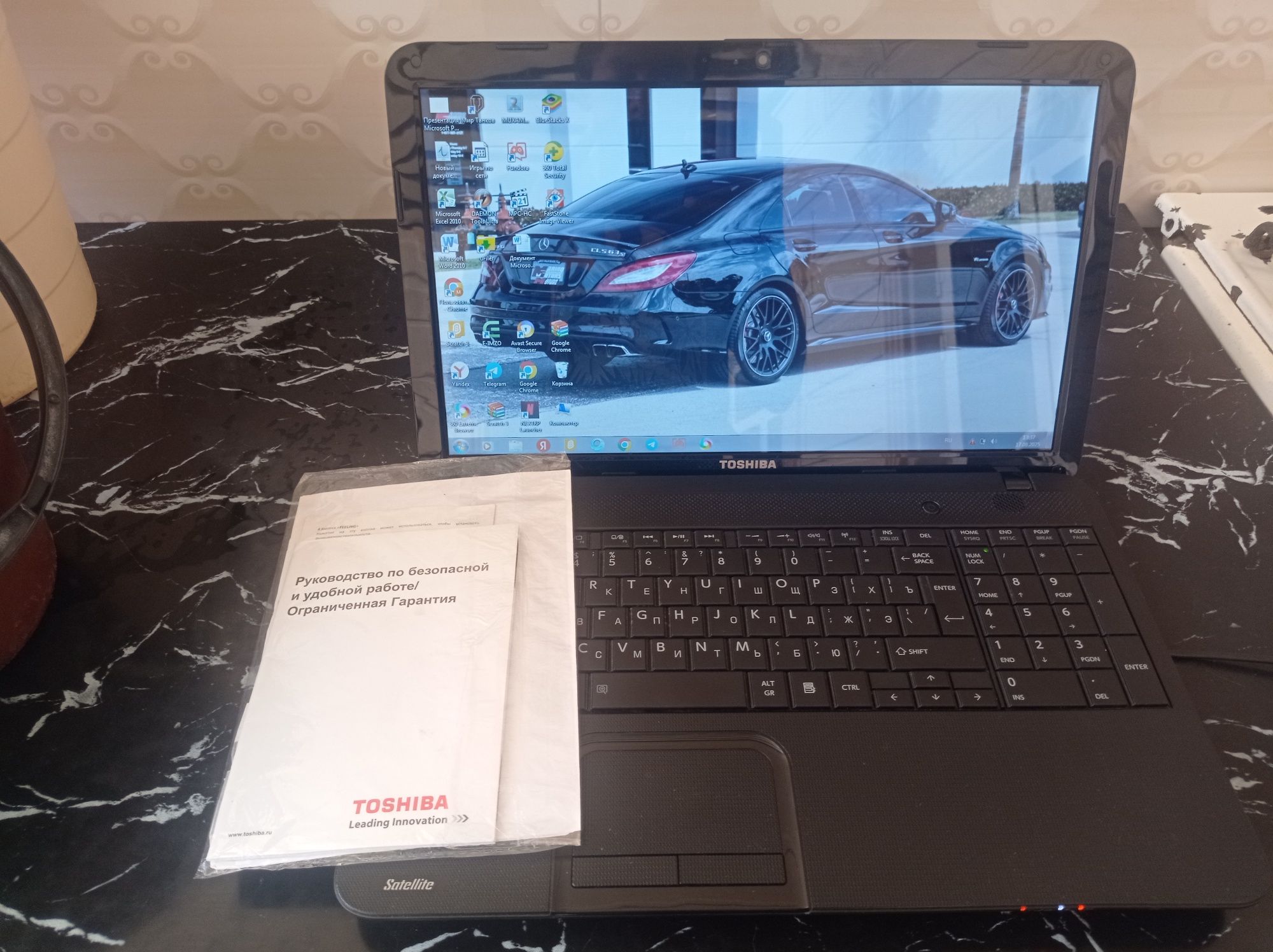 Noutbuk TOSHIBA yangi