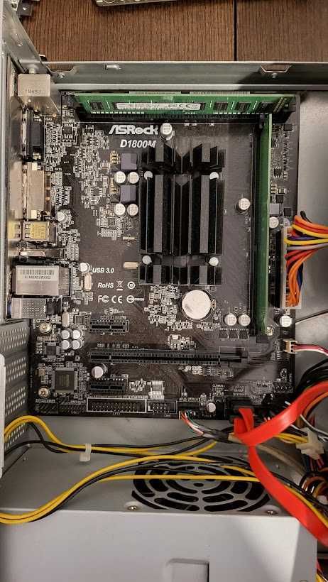 Placa de Baza All in One  Asrock - Celeron J1800 2.41 Ghz - 16Gb DDR3