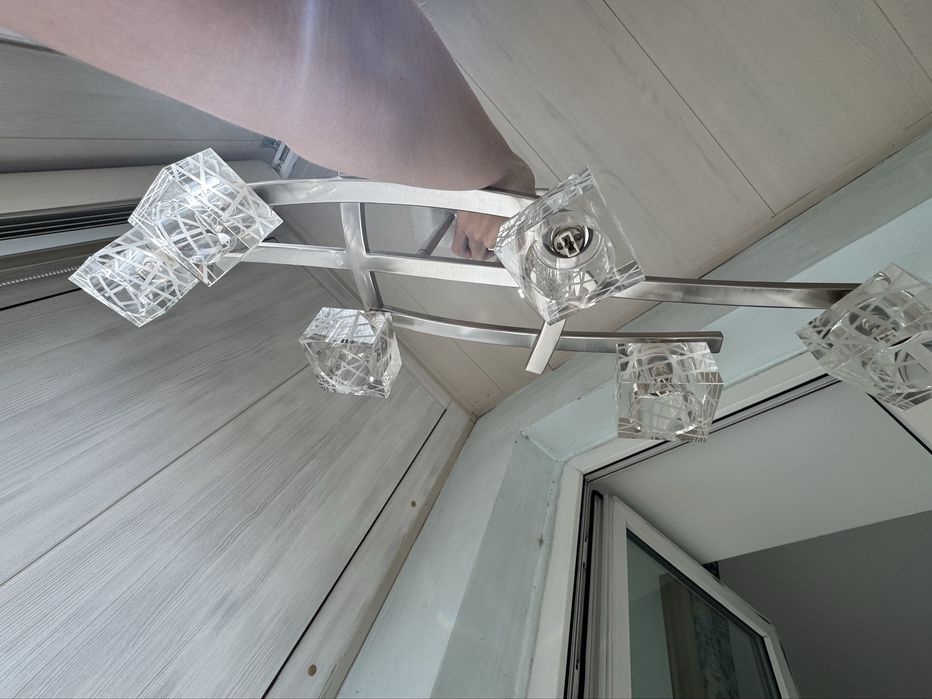 Люстра 6-рожковая