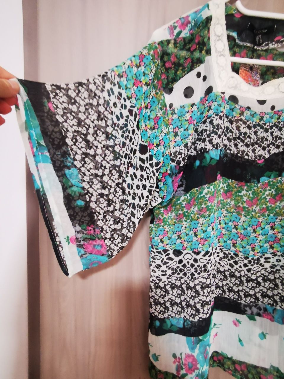 Bluza  nouă cu etichetă, mărimea 40