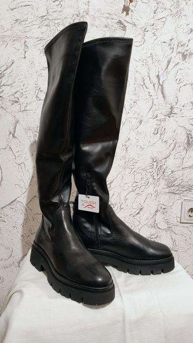 Елегантни Черни Ботуши Tamaris – Над Коляното