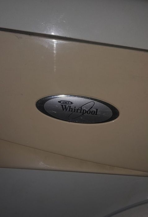 Пералня с горно зареждане и пералня за части