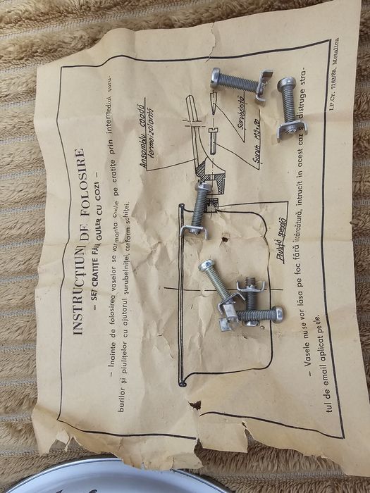 Set cratiti emailate cu mânere, noi