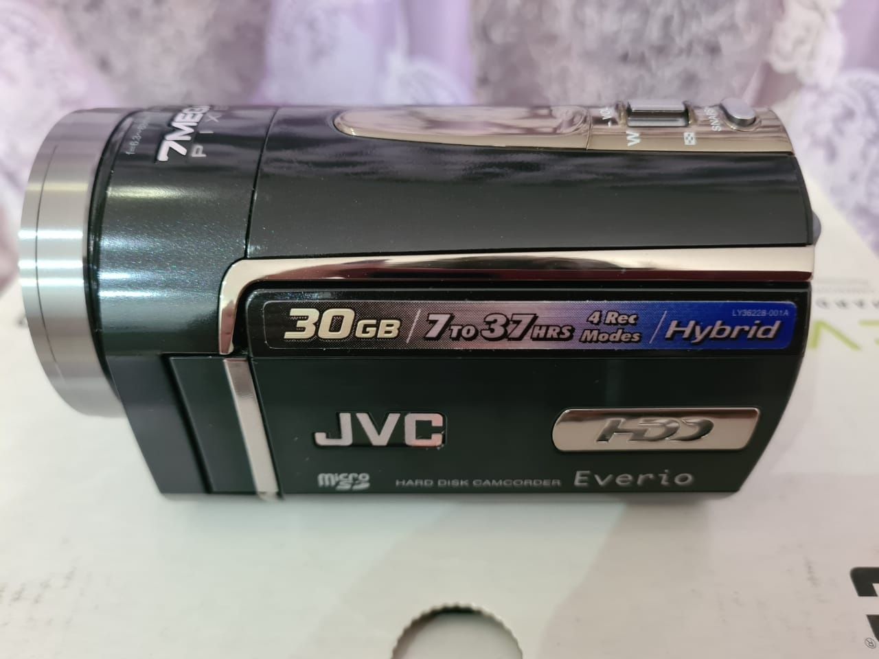 Продам видеокамеру JVC