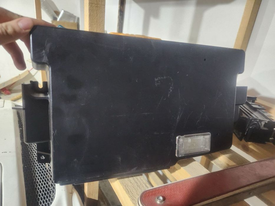 CD/DVD чейнджер от Mercedes Benz