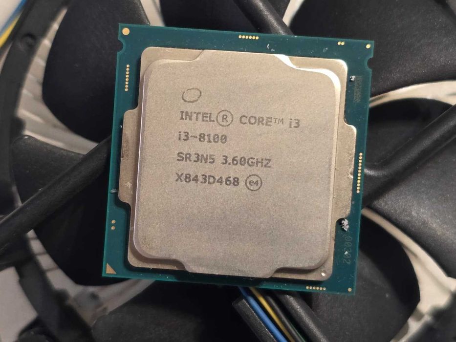 Procesor Intel Core i3-8100 4-Cores 3.60GHz 6MB Cache, Gen. a 8-a, BOX