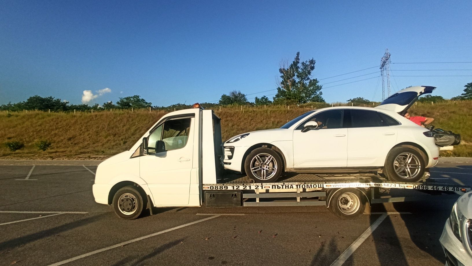 Пътна помощ и репатрак с лебедка пътна помощ Окей услуги автовоз