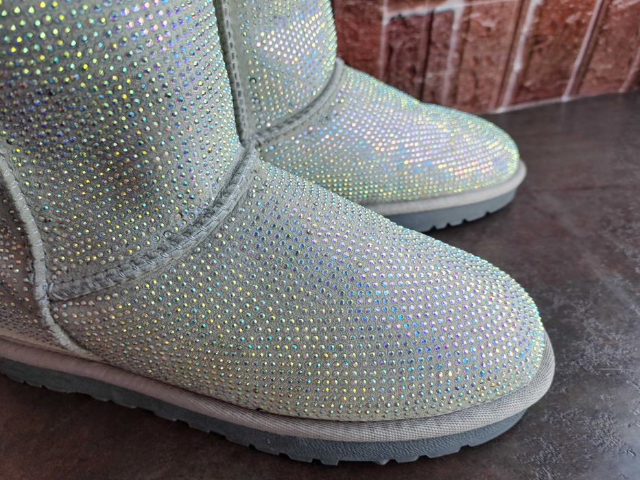 дамски ботуши,зимни обувки,боти,апрески,UGG номер38