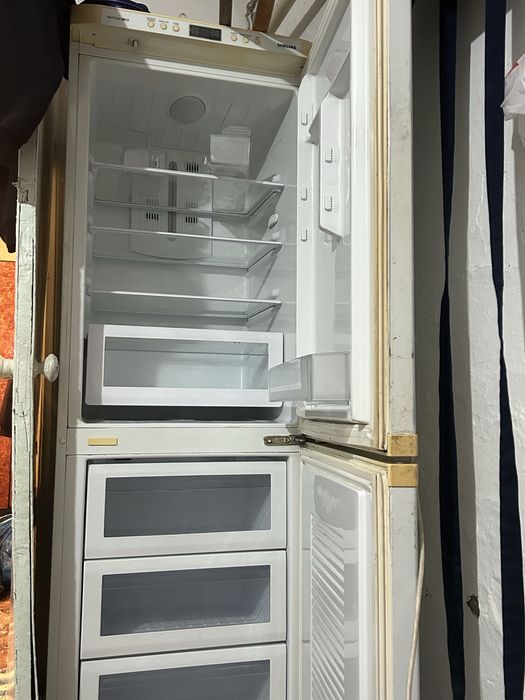 Холодильник samsung
