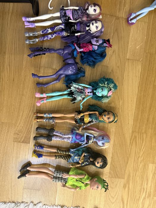 Продам кукол монстер хай