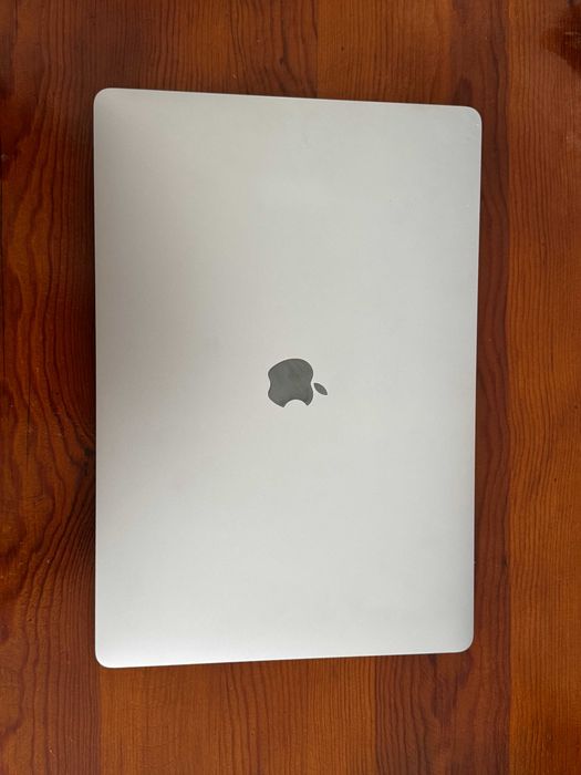 MacBook Pro 16 inch