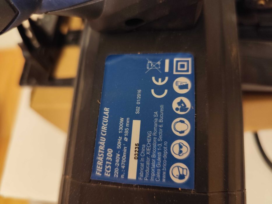Vând fierăstrău circular