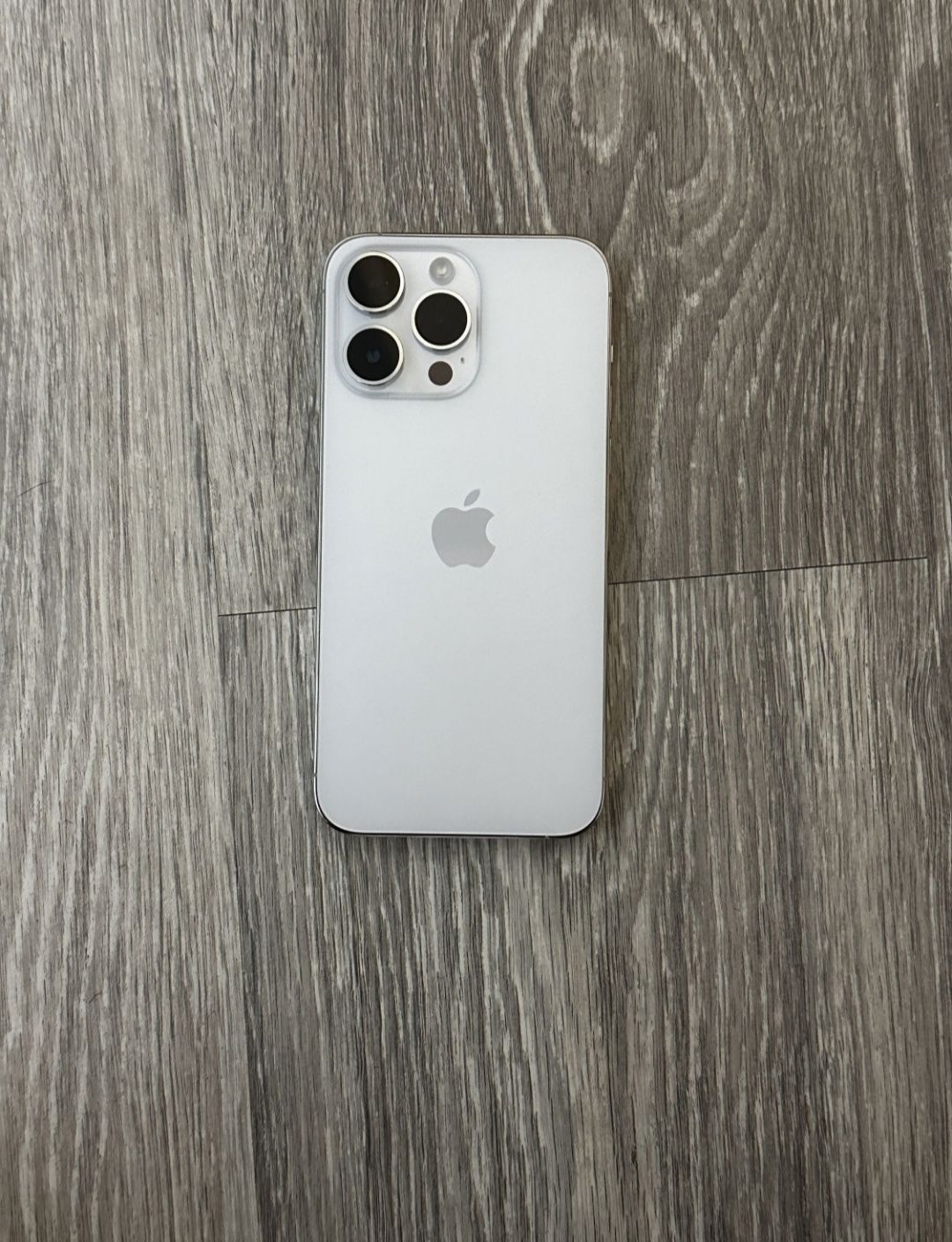 Vând iPhone 14 pro max pentru piese