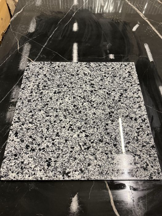 Granit dimensiune  60/60