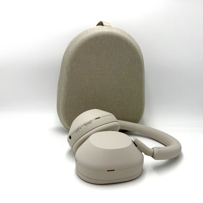 Casti Sony WH-1000XM5 Silver