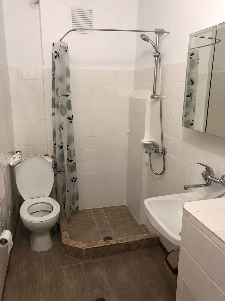 Дава се под наем Двустаен апартамент в Враца, Център - 75 кв.м за 295.8 € - Снимка #7