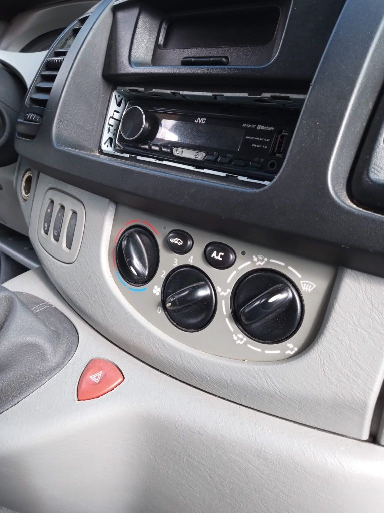 Renault Trafic 7+1