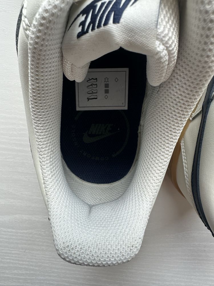 Adidasi Nike Court Vision Low