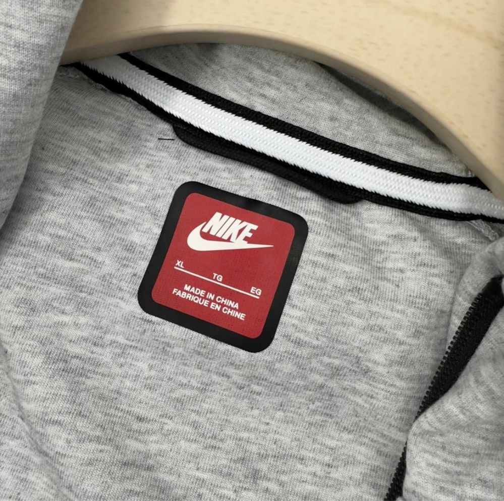 Nike tech fleece