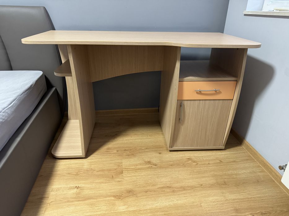 Бюро 125×60×70 cm – с чекмедже и шкаф