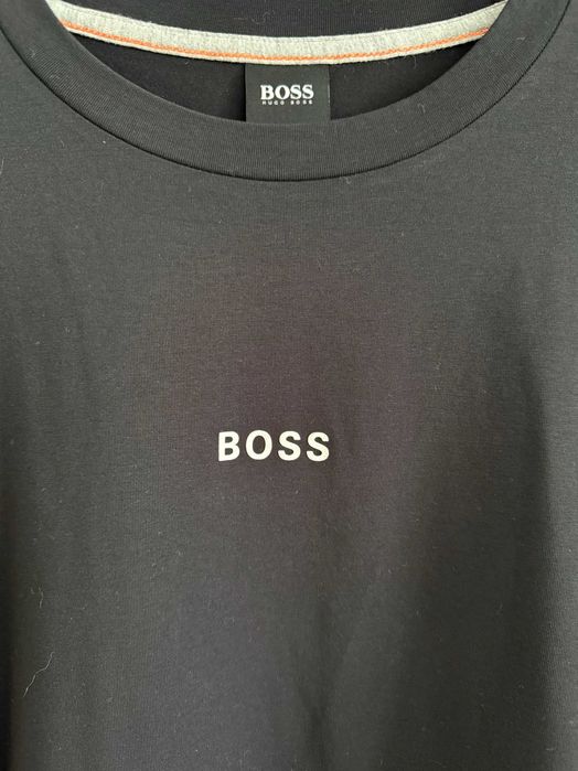 Нова автентична черна мъжка тениска с дълъг ръкав Boss размер M