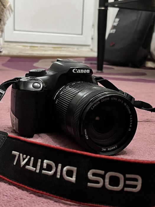 CANON 1300D в хорошем состояний