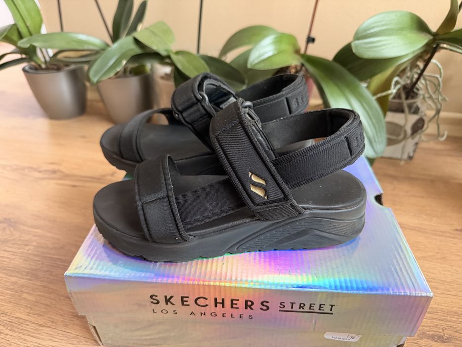 Сандали Skechers